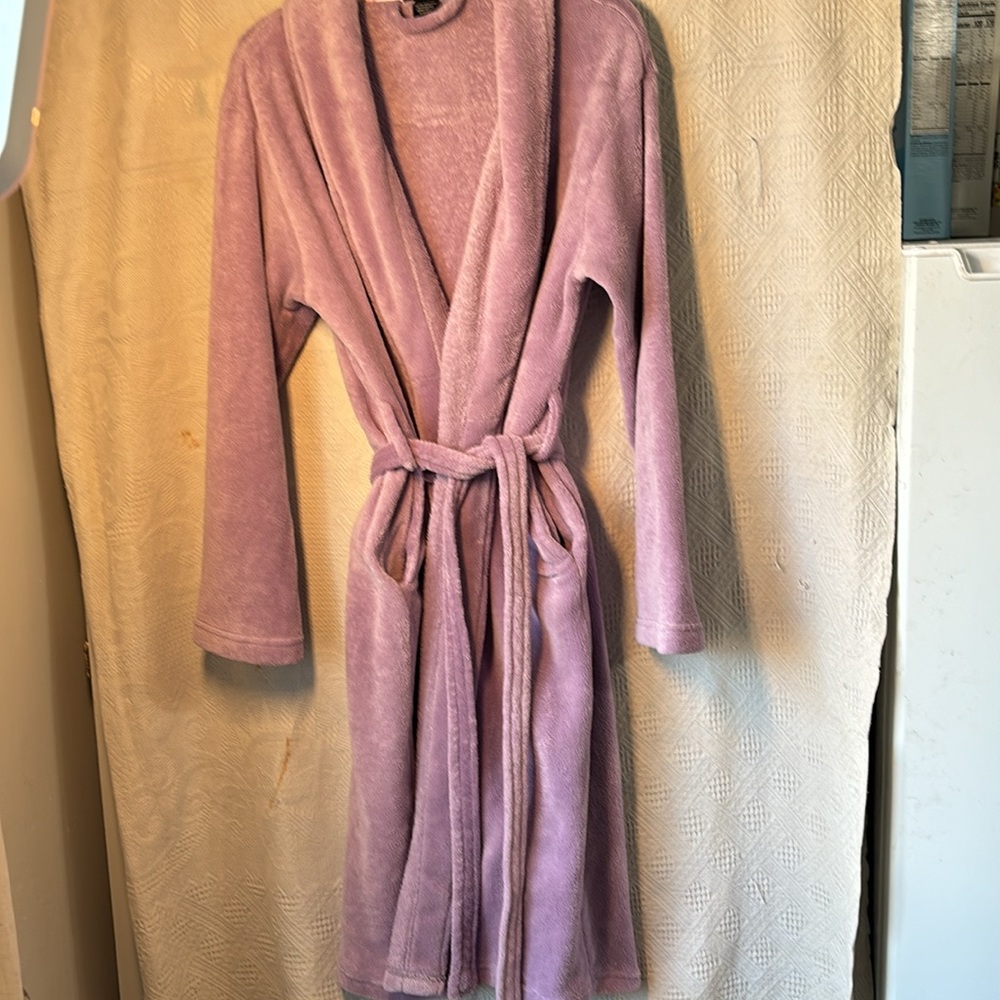 Silver Lilly velour robe